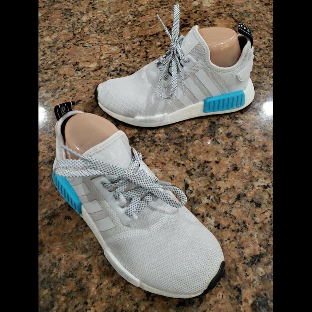 ADIDAS Boost S80207 LIGHT GRAY WHITE BLUE SNEAKERS Athletic Comfort Shoes 5 US